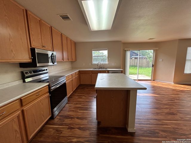 424 Copper Hill, New Braunfels, TX 78130