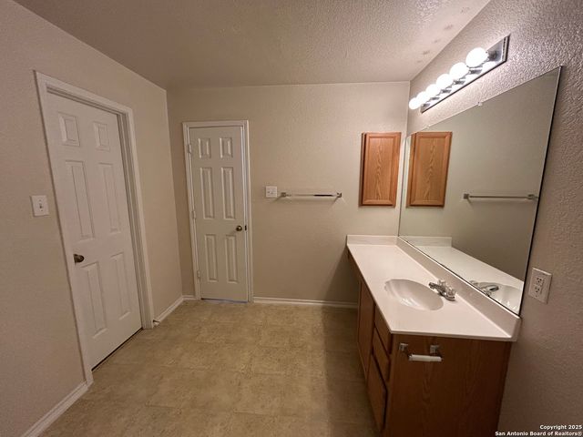 424 Copper Hill, New Braunfels, TX 78130