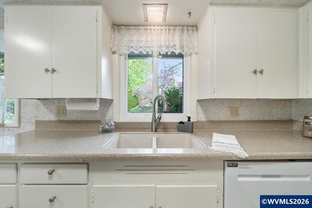 854 Madrona Av SE, Salem, OR 97302
