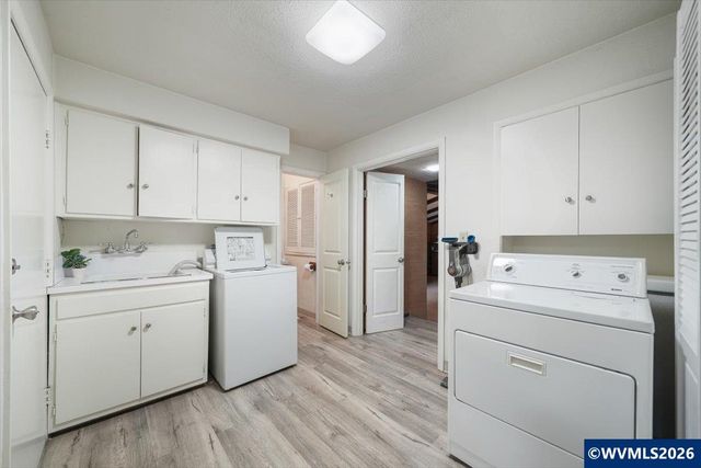 854 Madrona Av SE, Salem, OR 97302