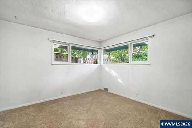 854 Madrona Av SE, Salem, OR 97302