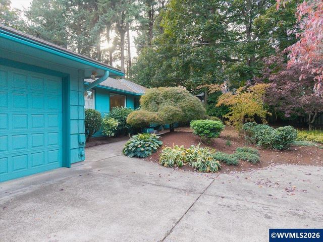 854 Madrona Av SE, Salem, OR 97302
