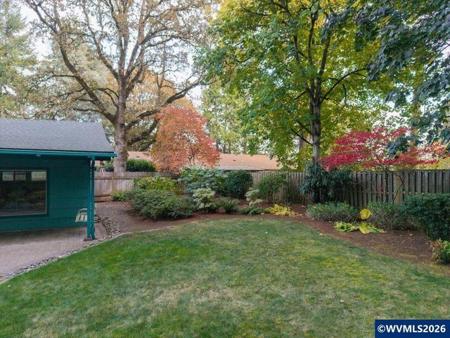 854 Madrona Av SE, Salem, OR 97302