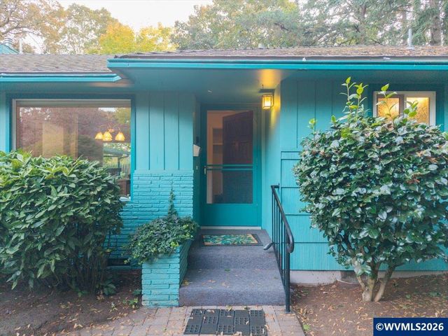 854 Madrona Av SE, Salem, OR 97302