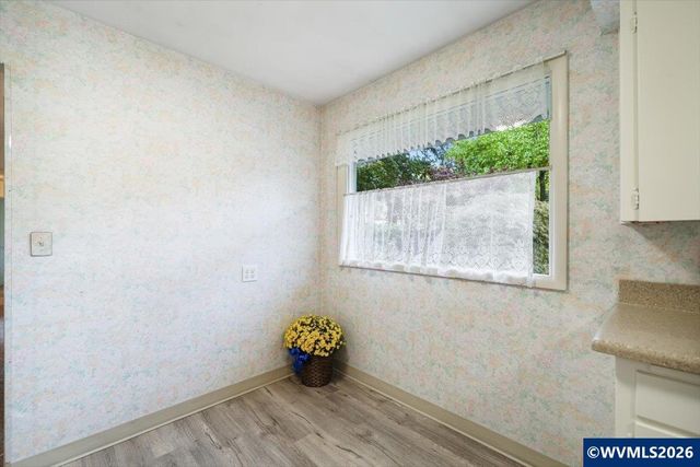 854 Madrona Av SE, Salem, OR 97302