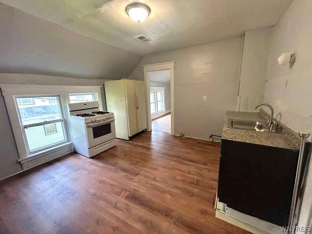 37 Fox Street, Buffalo, NY 14212