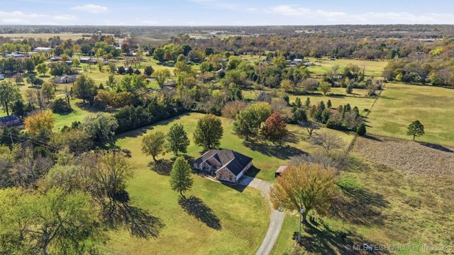 14022 N 150th East Avenue, Collinsville, OK 74021