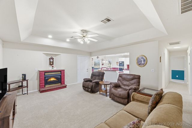 14022 N 150th East Avenue, Collinsville, OK 74021