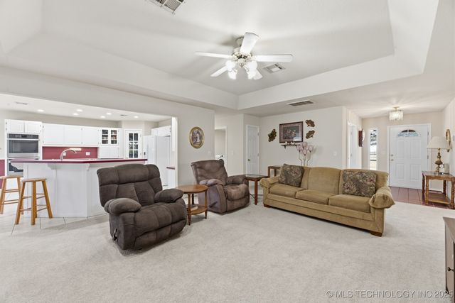 14022 N 150th East Avenue, Collinsville, OK 74021