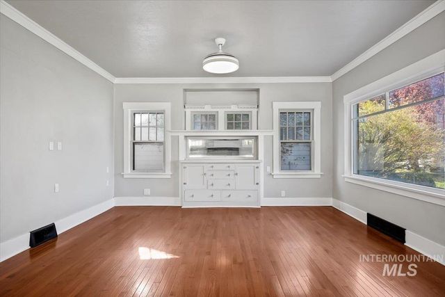 230 7th Ave N, Twin Falls, ID 83301