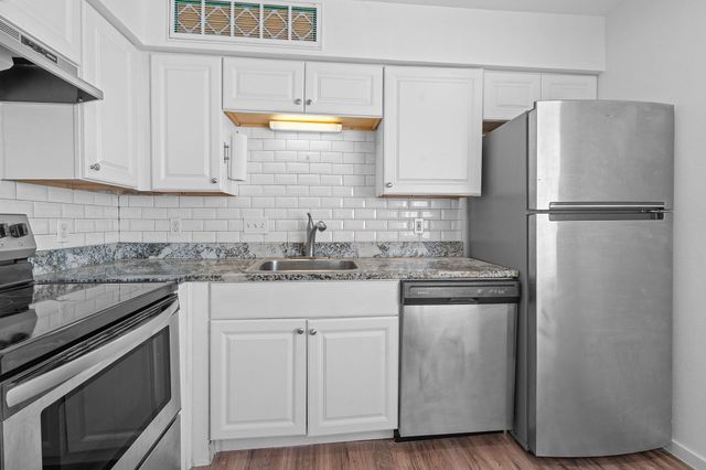 1840 Burton DR 208, Austin, TX 78741