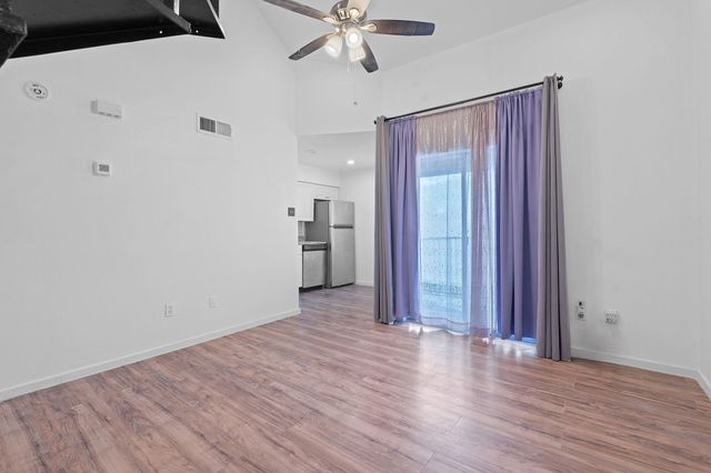 1840 Burton DR 208, Austin, TX 78741