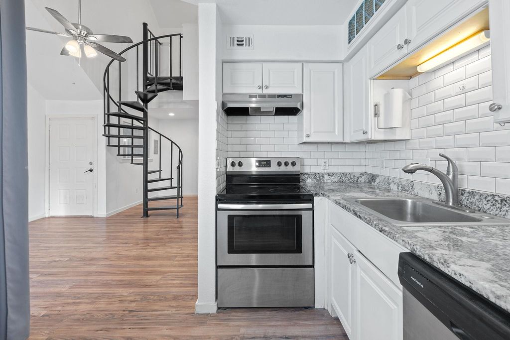 1840 Burton DR 208, Austin, TX 78741