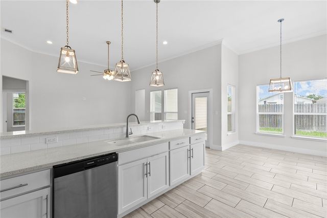 332 Wray Lane, Corpus Christi, TX 78412