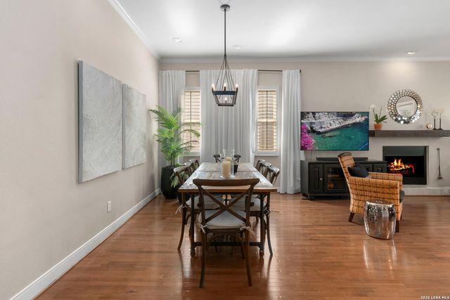 215 E MULBERRY AVE, San Antonio, TX 78212