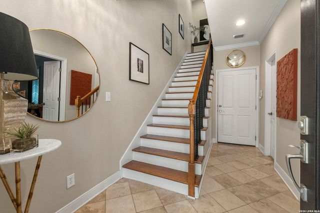 215 E MULBERRY AVE, San Antonio, TX 78212