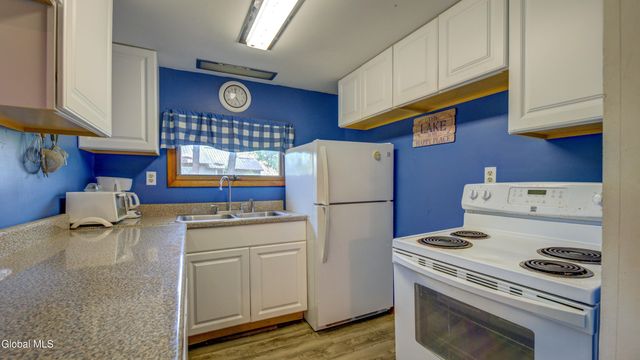 111 Pike Street, Broadalbin, NY 12025