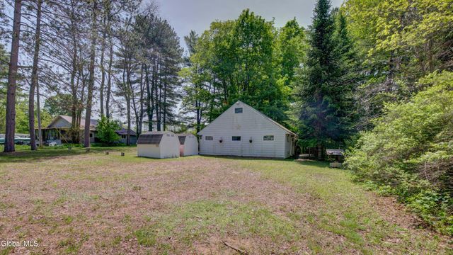 111 Pike Street, Broadalbin, NY 12025