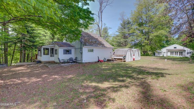 111 Pike Street, Broadalbin, NY 12025