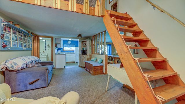 111 Pike Street, Broadalbin, NY 12025