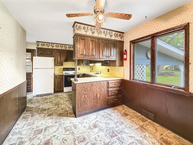 303 WATERFORD Street, Edinboro, PA 16412