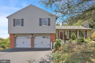 209 PEMBROKE DR, Reading, PA 19607