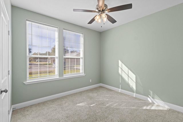 790 Bridgeview, Bridge City, TX 77611