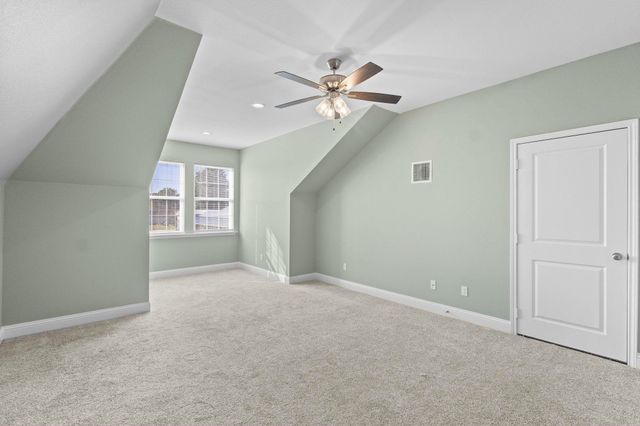 790 Bridgeview, Bridge City, TX 77611