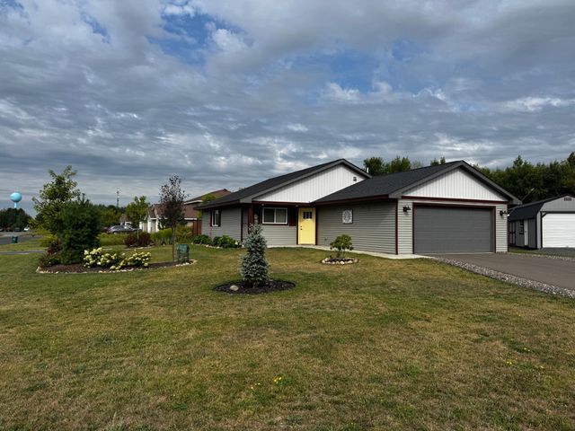 1302 Greentree Drive, Saint Croix Falls, WI 54024