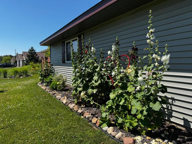 1302 Greentree Drive, Saint Croix Falls, WI 54024
