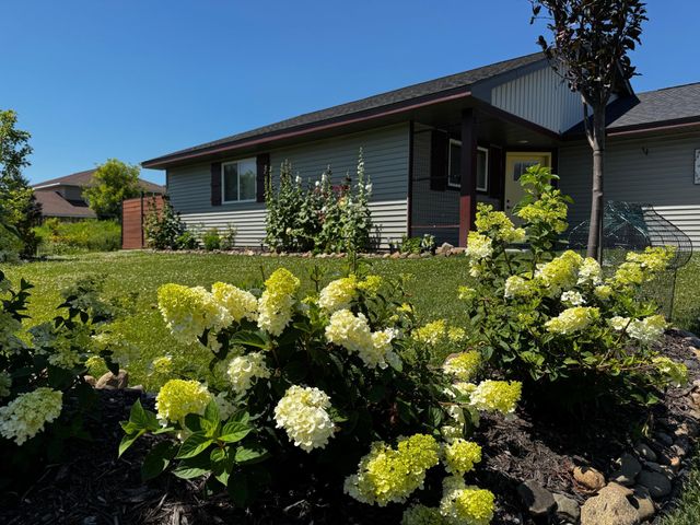 1302 Greentree Drive, Saint Croix Falls, WI 54024
