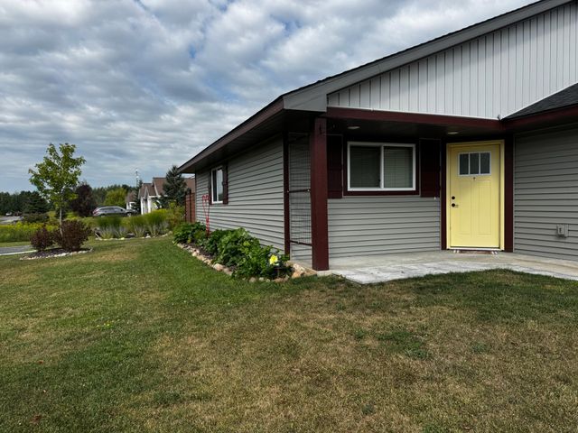 1302 Greentree Drive, Saint Croix Falls, WI 54024