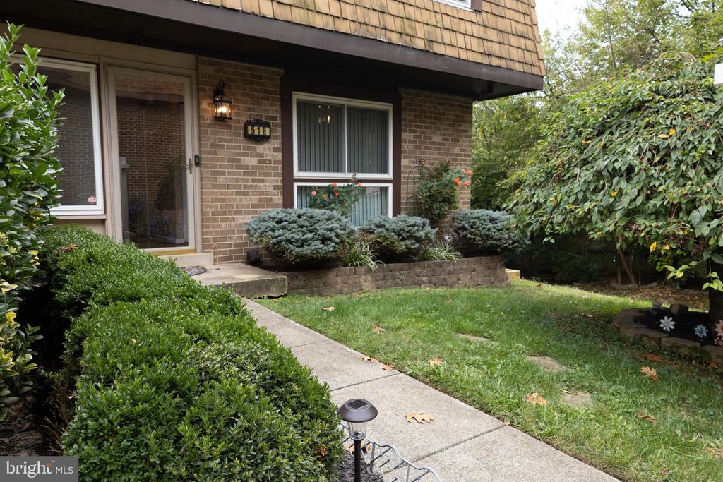 518 W DEER PARK RD #19-F, Gaithersburg, MD 20877