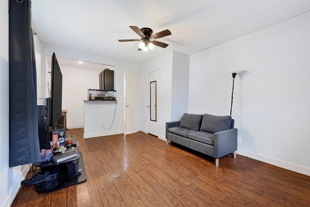 207 Wafer Street, Pasadena, TX 77506