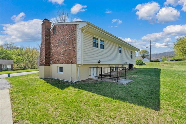 5523 Taney DR, Roanoke, VA 24019