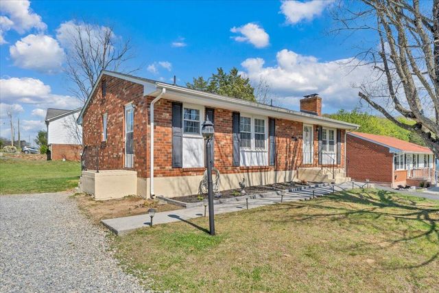5523 Taney DR, Roanoke, VA 24019