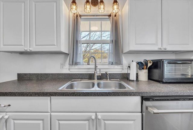 5523 Taney DR, Roanoke, VA 24019