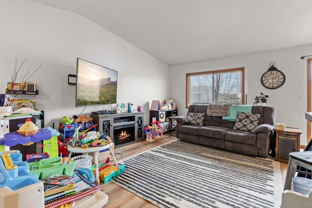 4758 Townsite Place S, Fargo, ND 58104