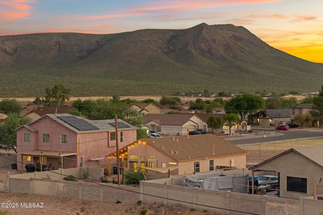 7437 S Brackenbury Drive, Tucson, AZ 85746
