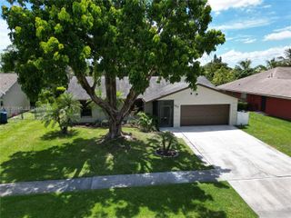 107 Starling Ave, Royal Palm Beach, FL 33411