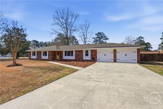 303 Pinewood Drive, Pooler, GA 31322