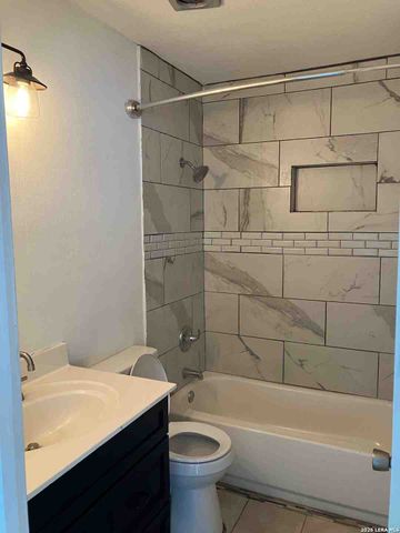 9566 Bowen, San Antonio, TX 78250