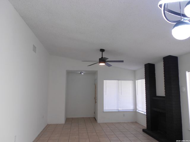 9566 Bowen, San Antonio, TX 78250