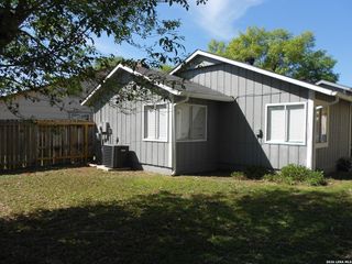 9566 Bowen, San Antonio, TX 78250