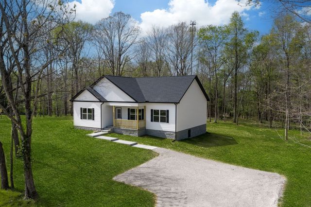 1416 East Piney Road, Dickson, TN 37055