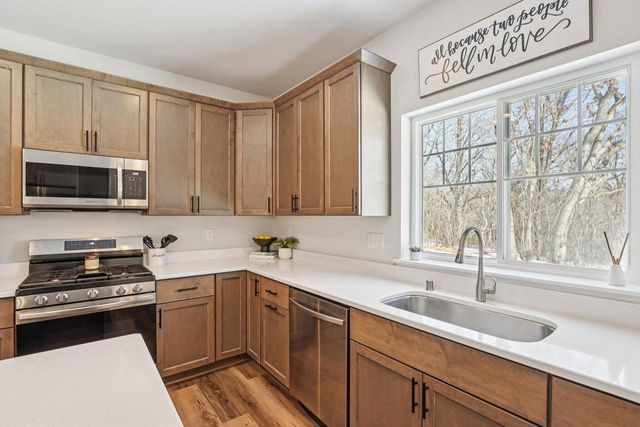 532 Wild Oak ROAD, Hartland, WI 53029