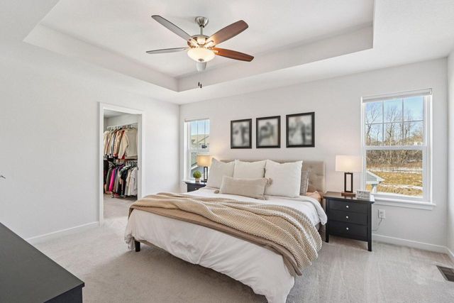 532 Wild Oak ROAD, Hartland, WI 53029