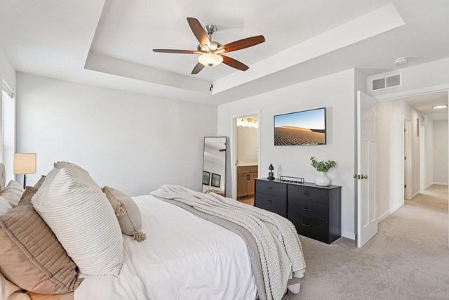 532 Wild Oak ROAD, Hartland, WI 53029