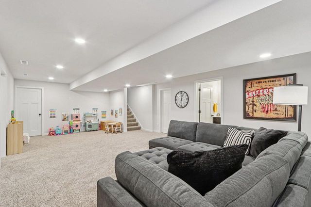 532 Wild Oak ROAD, Hartland, WI 53029