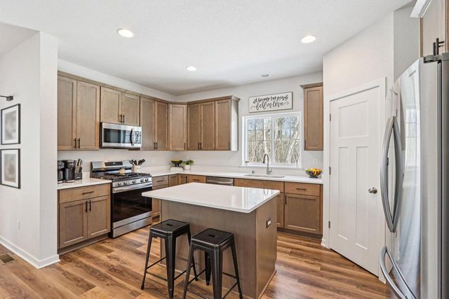 532 Wild Oak ROAD, Hartland, WI 53029